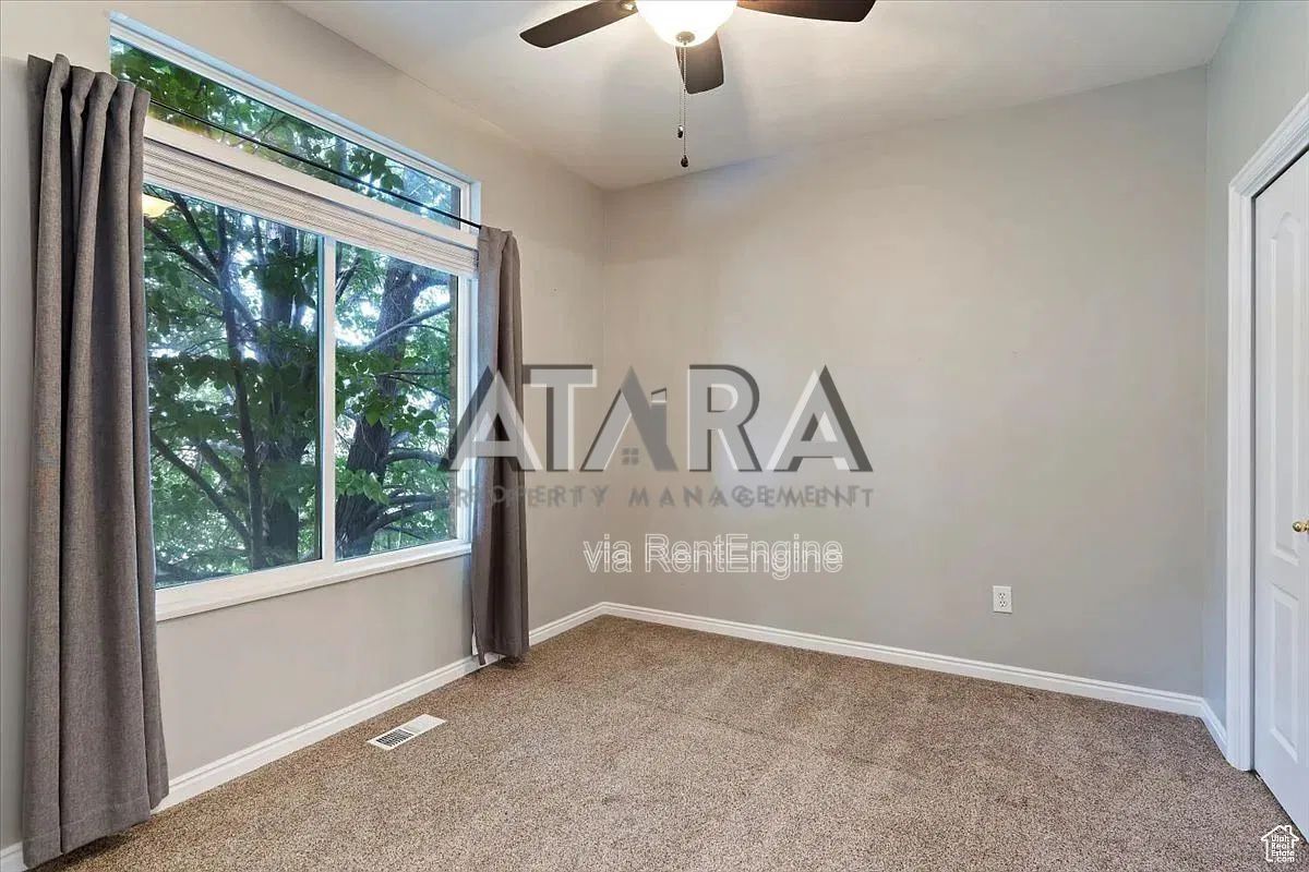 Beautiful 3 Bedroom, 2 Bath with Formal Living and  2-Car Garage – Farmington Foothills property image