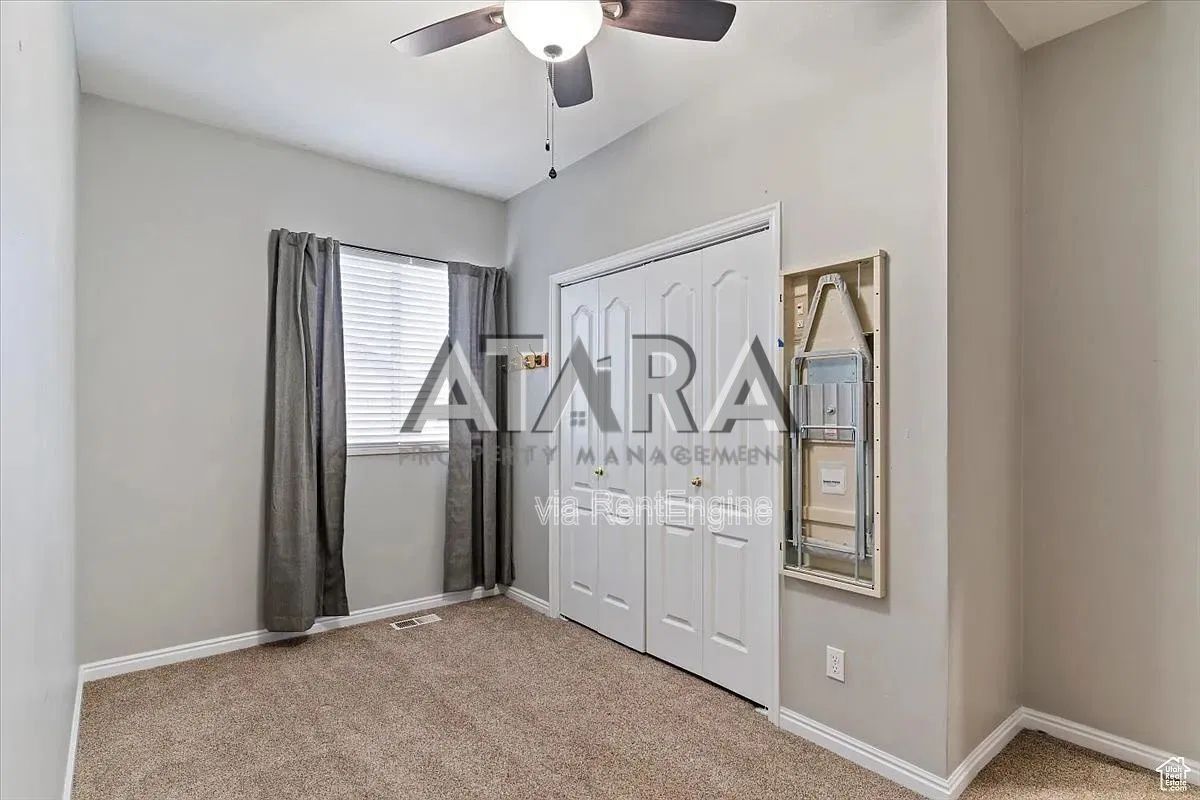 Beautiful 3 Bedroom, 2 Bath with Formal Living and  2-Car Garage – Farmington Foothills property image