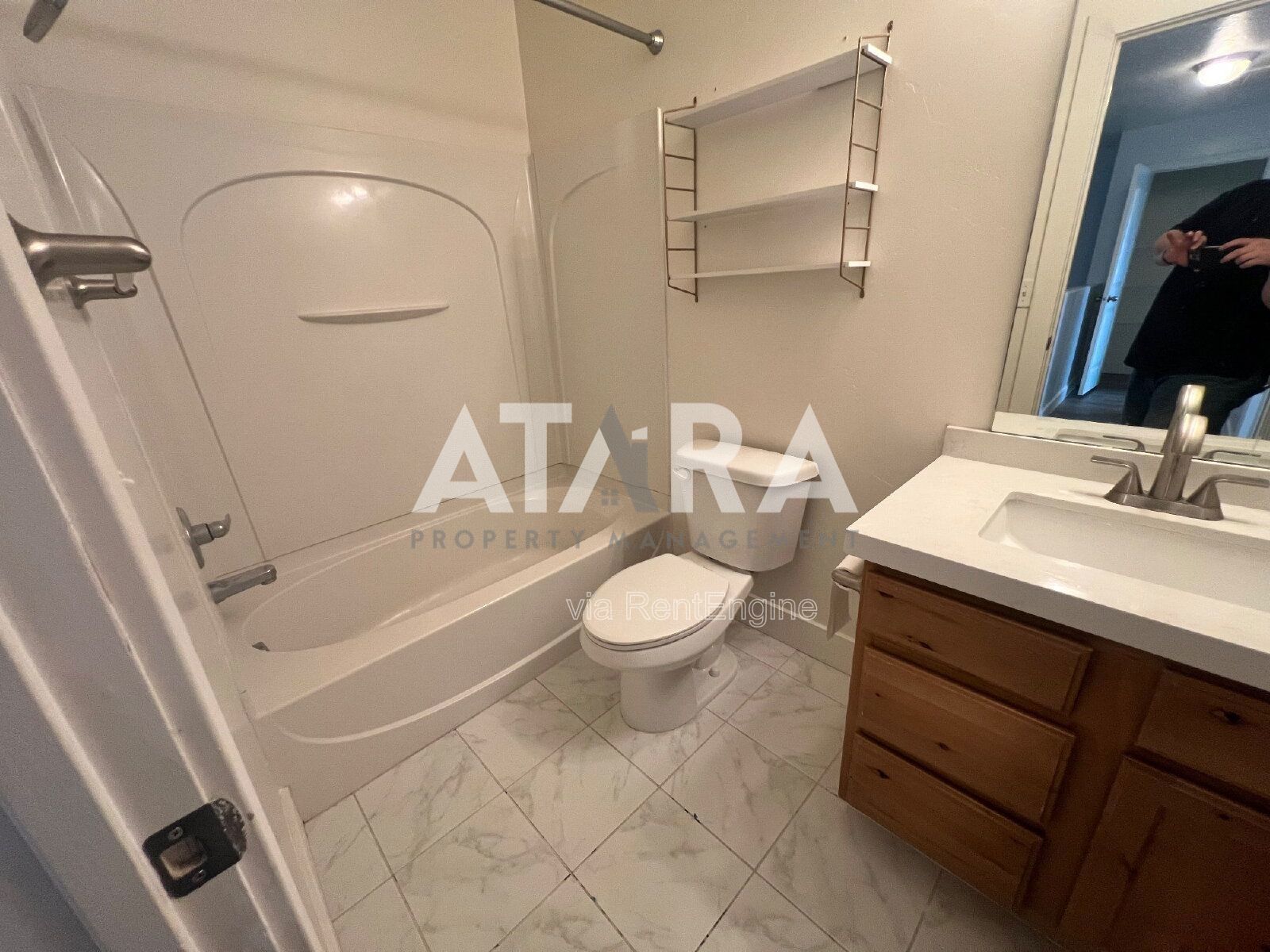 Stunning 6-Bedroom Home with Breathtaking Utah Lake & Mountain Views In Saratoga Springs property image