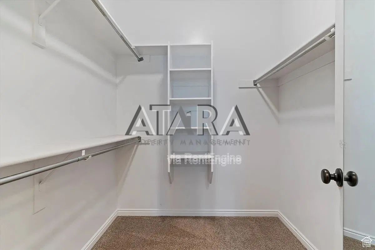 Beautiful 3 Bedroom, 2 Bath with Formal Living and  2-Car Garage – Farmington Foothills property image