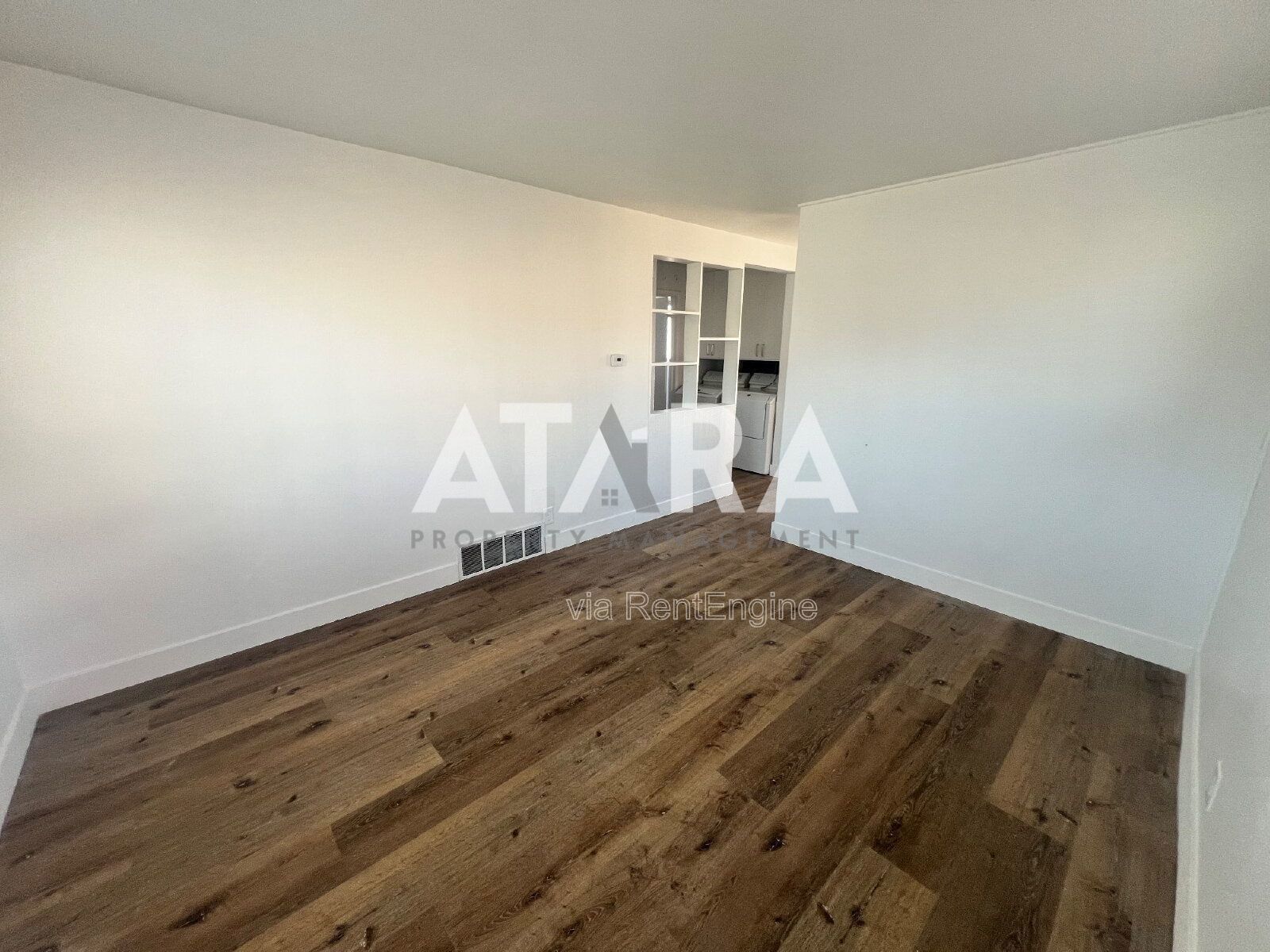 Remodeled 1 Bed / 1 Bath with Garage Parking & Washer/Dryer  Fairmont Park Area property image