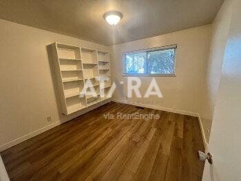 Remodeled 1 Bed / 1 Bath with Garage Parking & Washer/Dryer Fairmont Park Area property image
