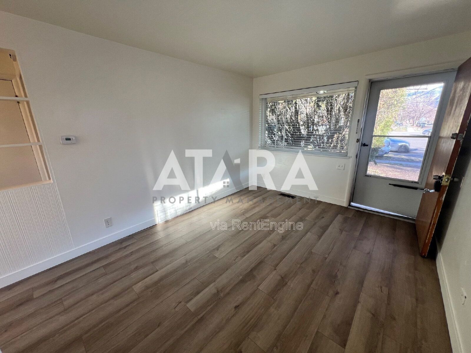 Remodeled 1 Bed / 1 Bath with Garage Parking & Washer/Dryer Fairmont Park Area property image