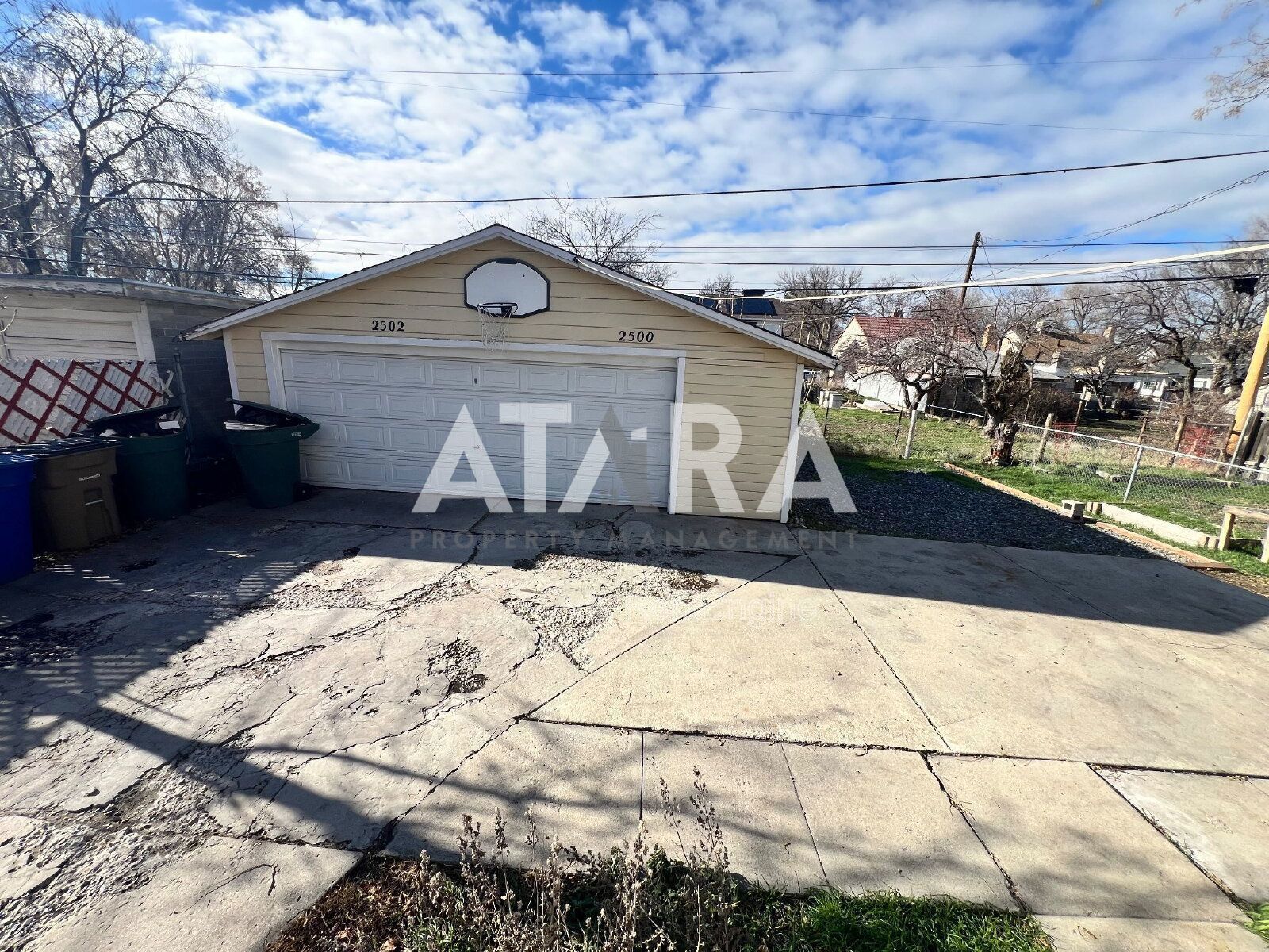 Remodeled 1 Bed / 1 Bath with Garage Parking & Washer/Dryer Fairmont Park Area property image