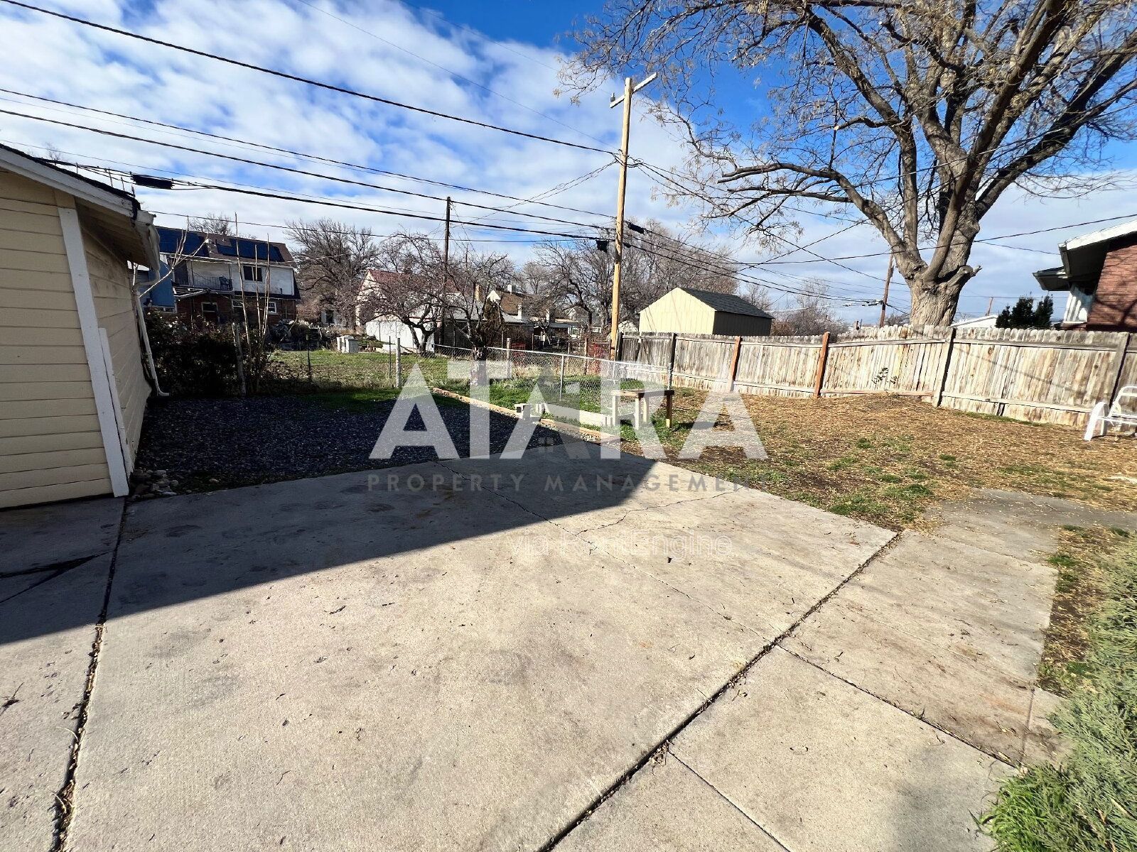 Remodeled 1 Bed / 1 Bath with Garage Parking & Washer/Dryer Fairmont Park Area property image