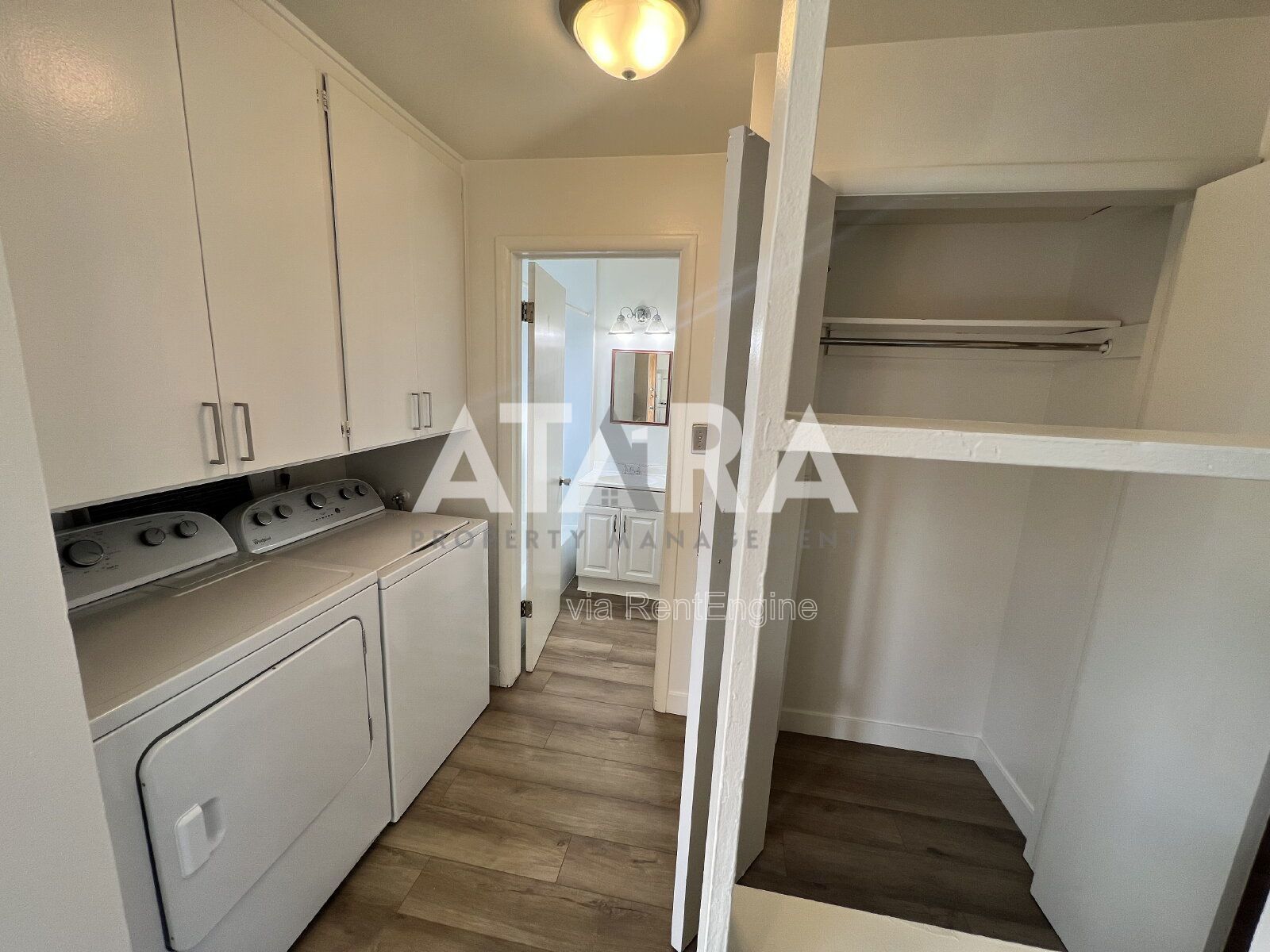Remodeled 1 Bed / 1 Bath with Garage Parking & Washer/Dryer Fairmont Park Area property image
