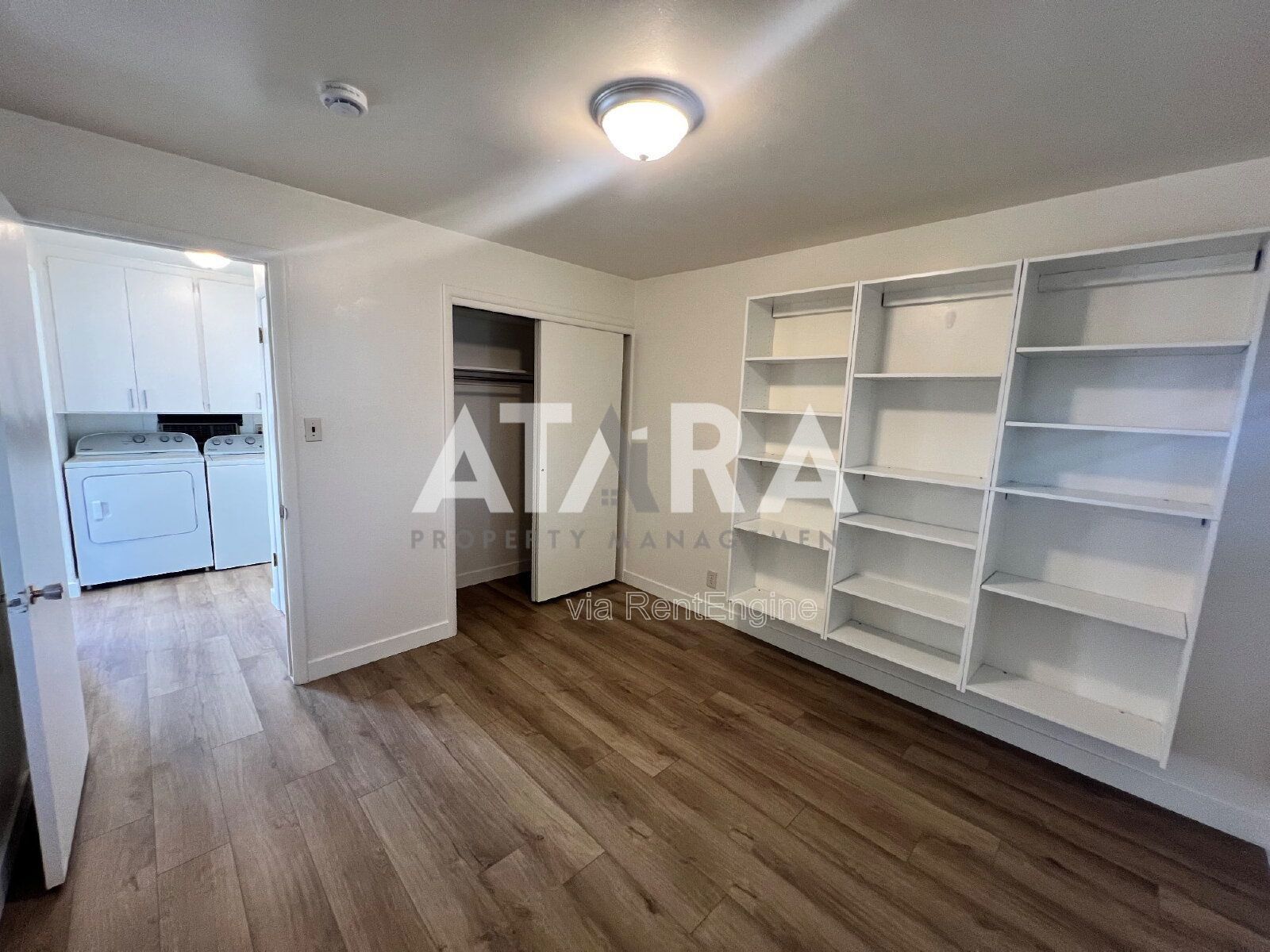 Remodeled 1 Bed / 1 Bath with Garage Parking & Washer/Dryer Fairmont Park Area property image