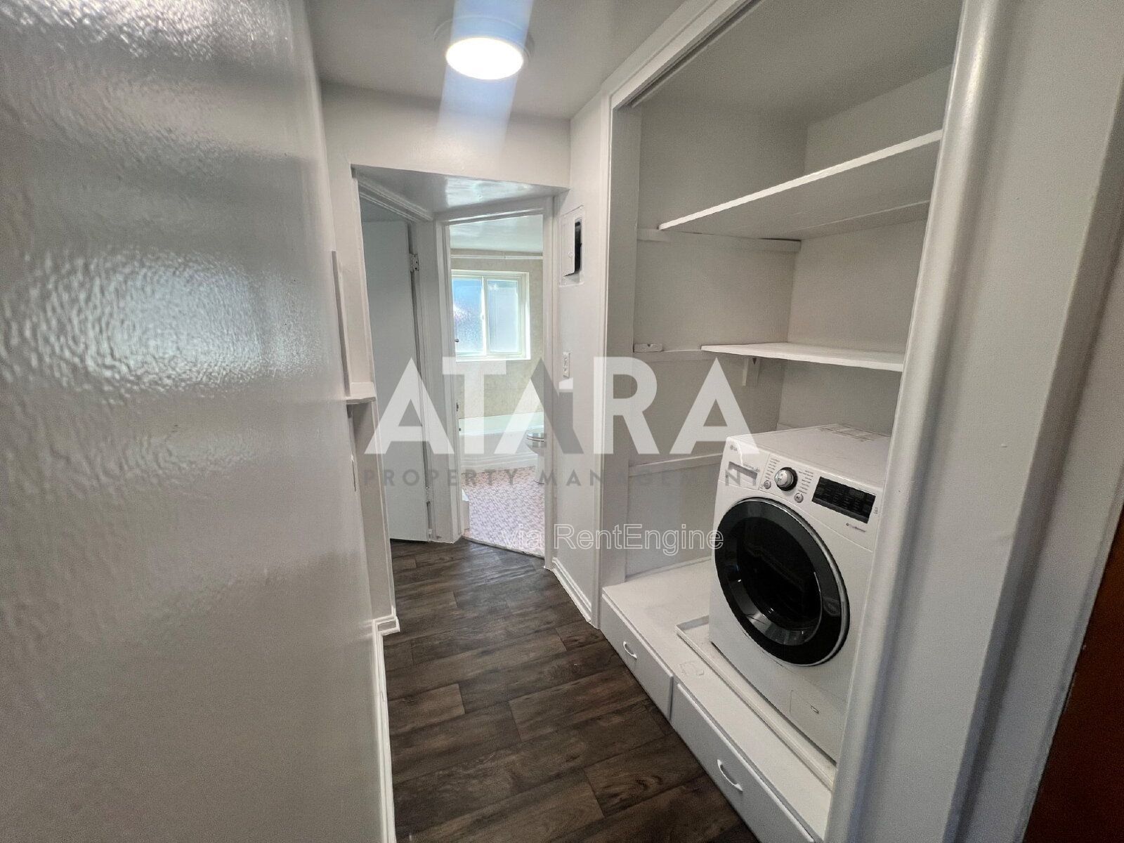 Modern 1 Bed/1 Bath Apartment in Marmalade District – Downtown Salt Lake Living property image
