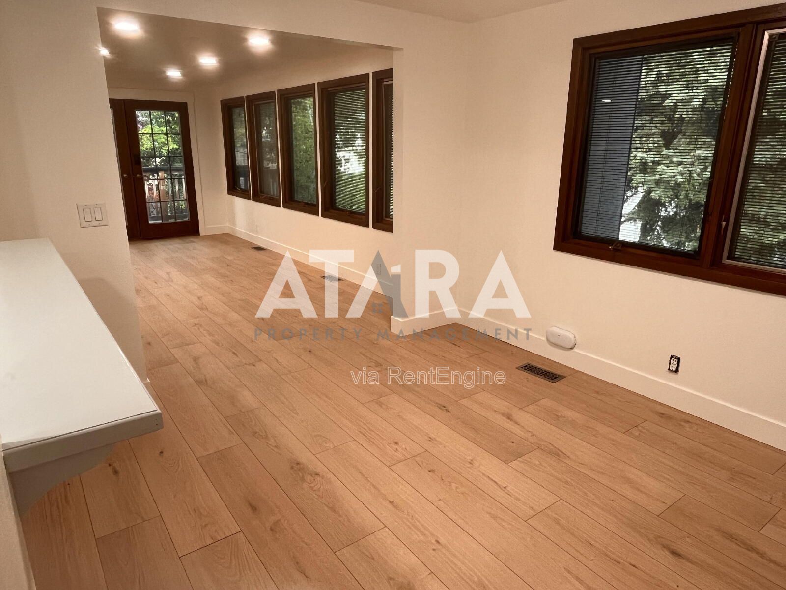 Spacious 3 Bed / 2 Bath Duplex in Prime East Side Location – Near Sugarhouse! property image