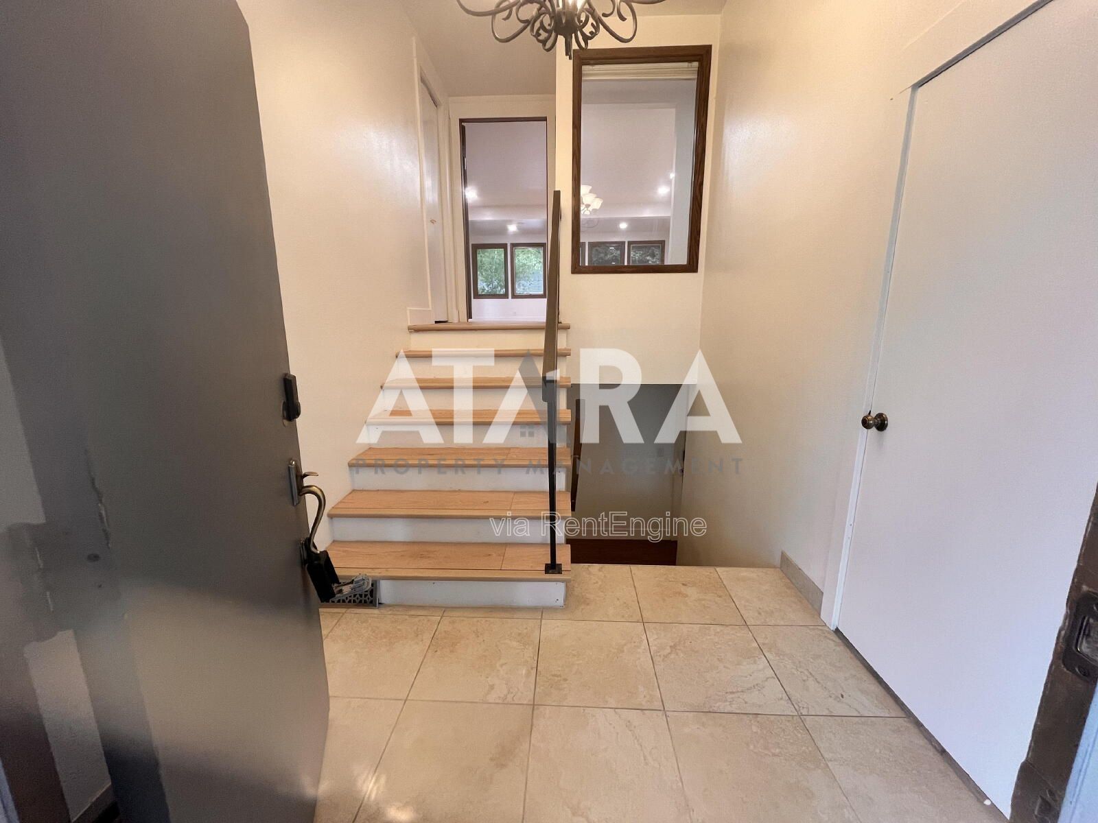 Spacious 3 Bed / 2 Bath Duplex in Prime East Side Location – Near Sugarhouse! property image