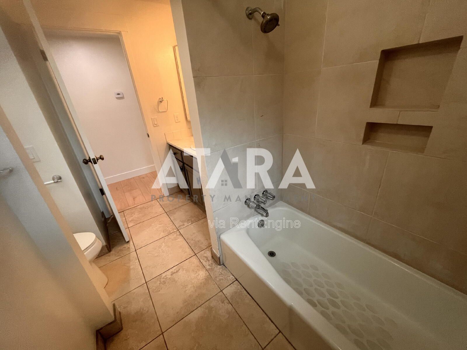 Spacious 3 Bed / 2 Bath Duplex in Prime East Side Location – Near Sugarhouse! property image