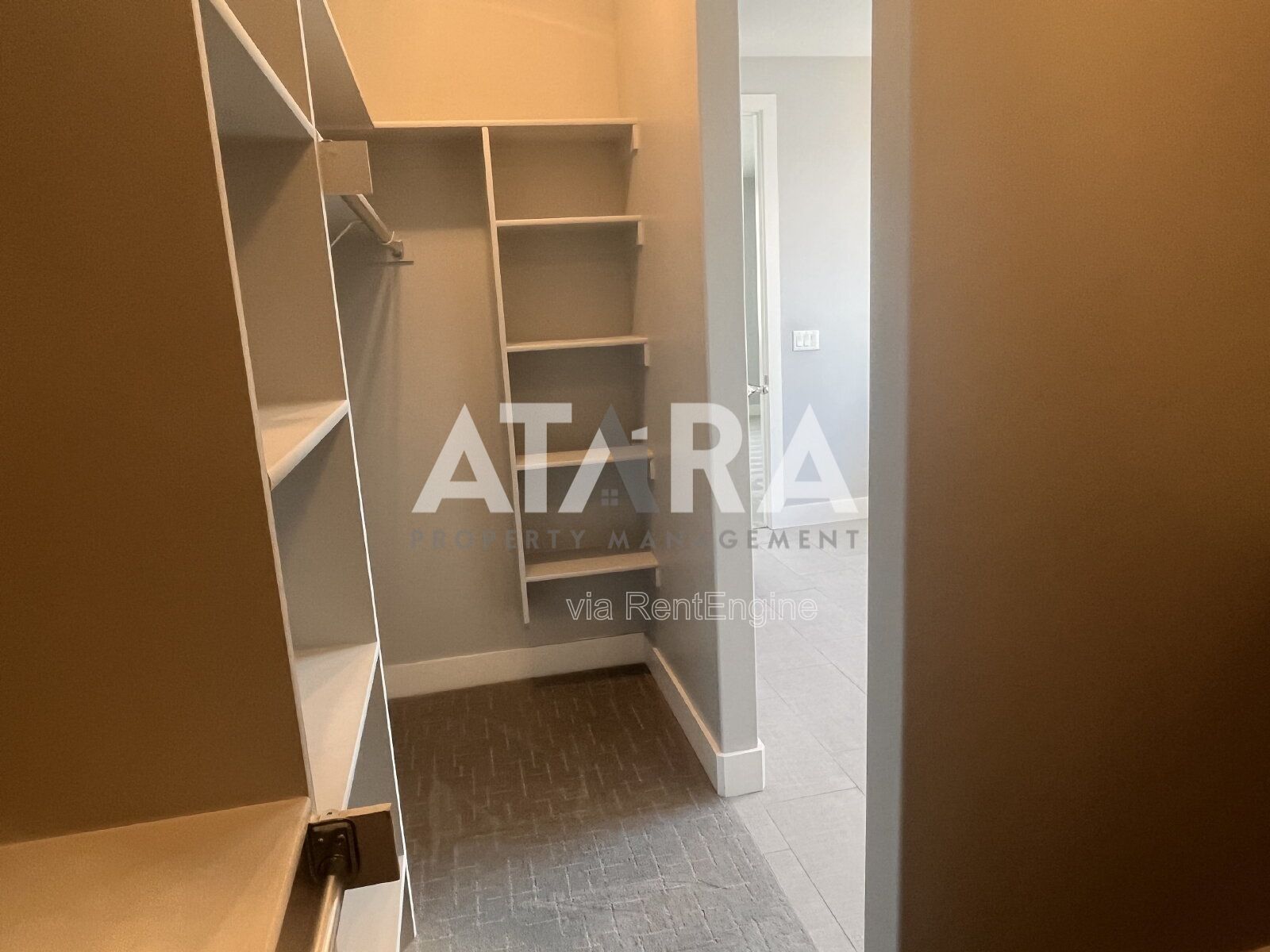 Spacious 5-Bedroom Retreat in Cottonwood Heights property image
