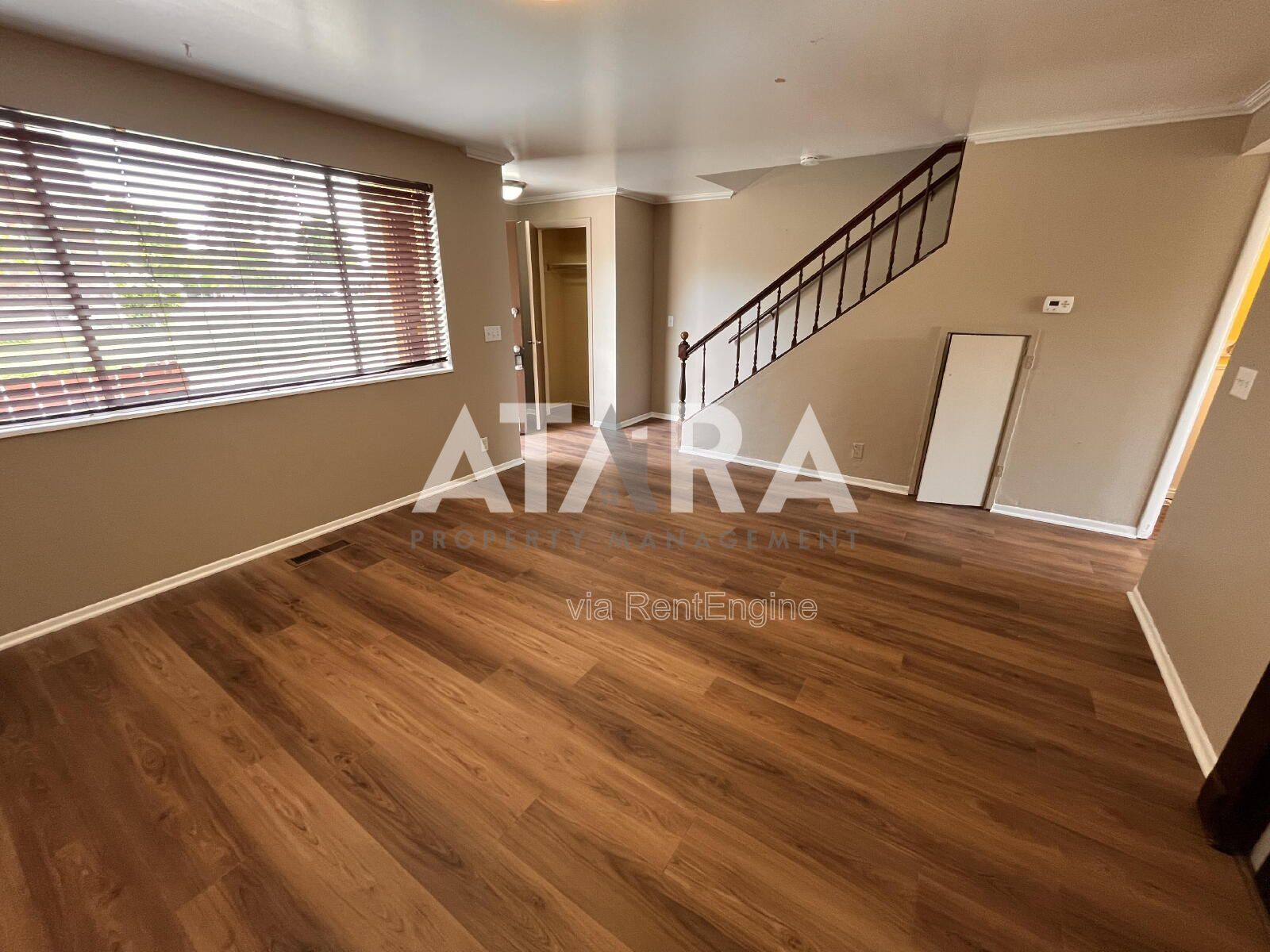 Charming 2 Bed / 1.5 Bath Condo in the Heart of Bountiful Prime Location! property image