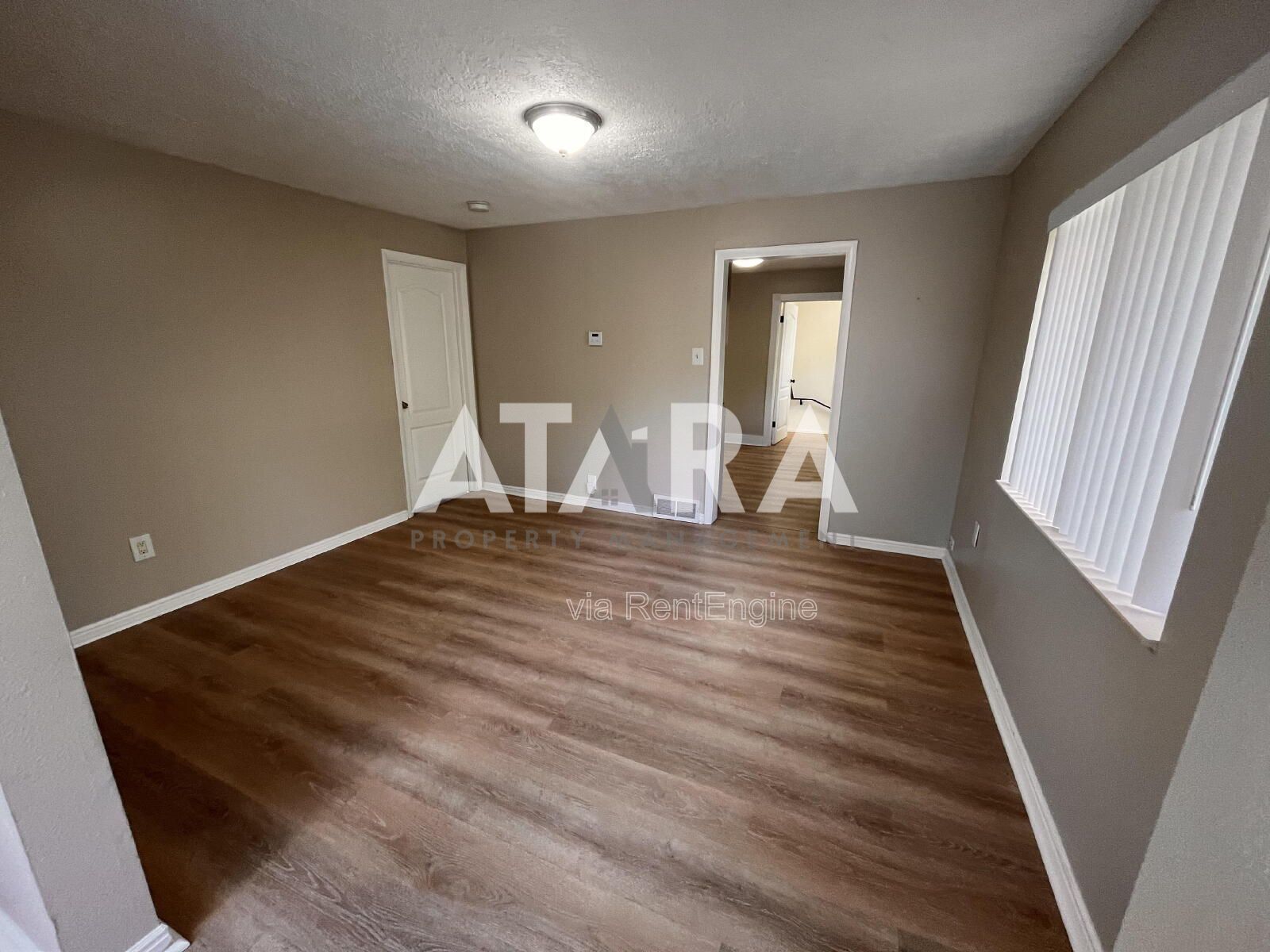 Spacious 5-Bed Duplex in Millcreek property image