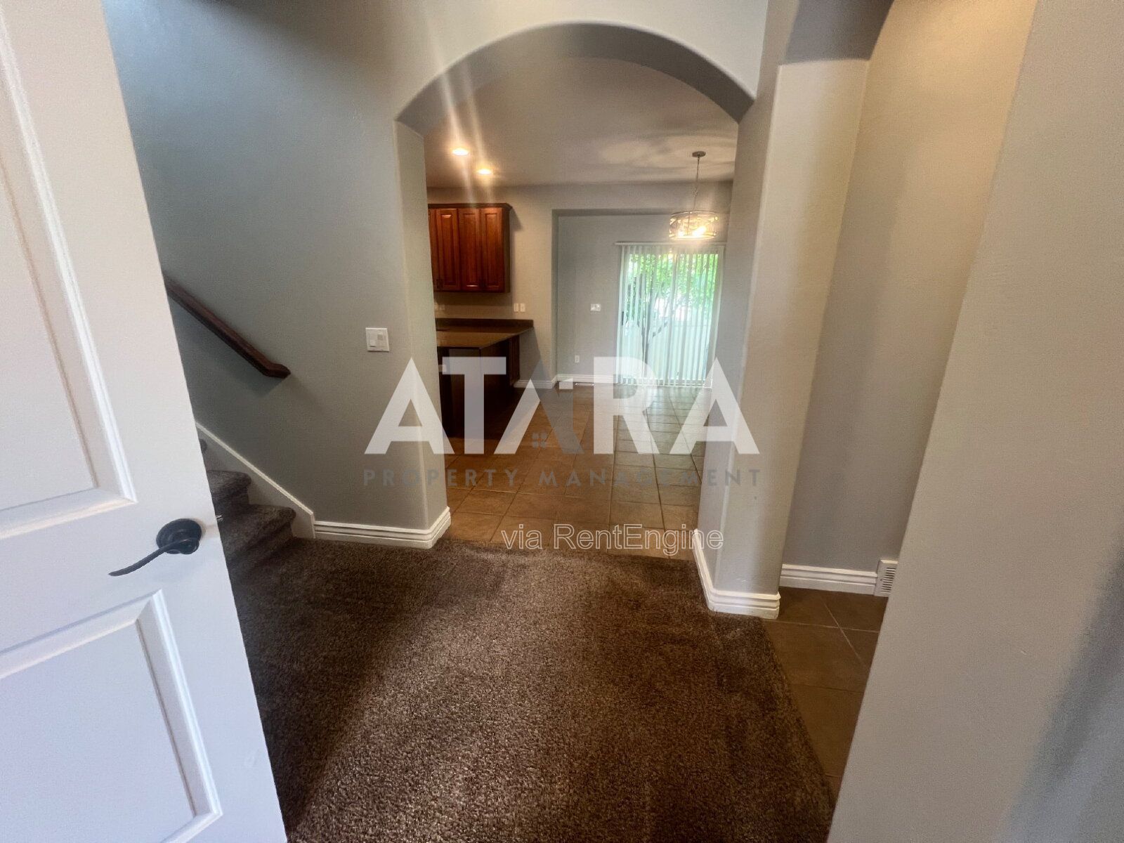 4 Bed in Close to Shopping Centers property image