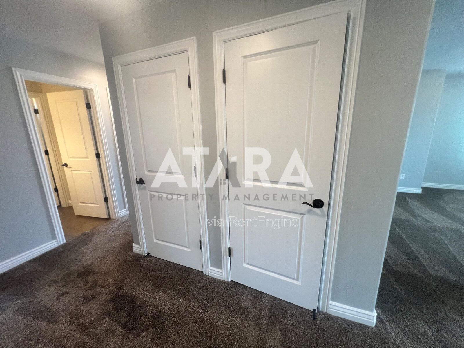 4 Bed in Close to Shopping Centers property image
