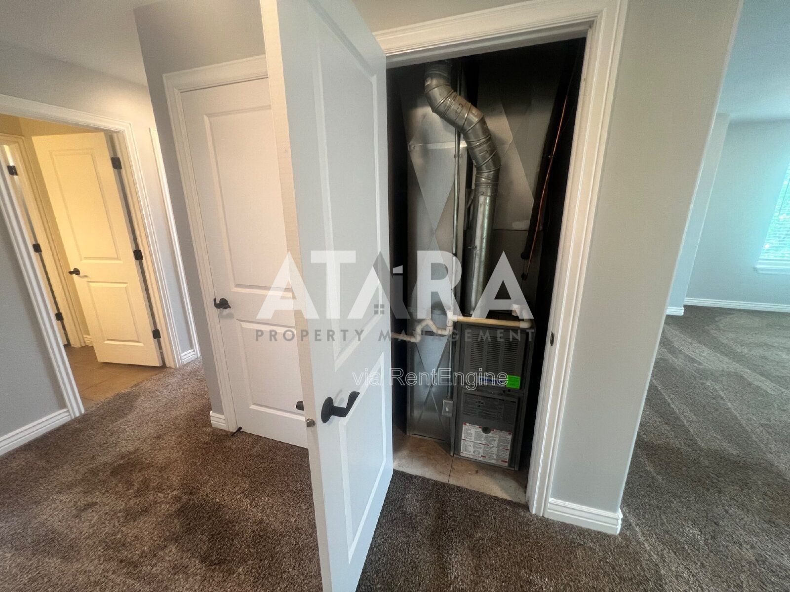 4 Bed in Close to Shopping Centers property image
