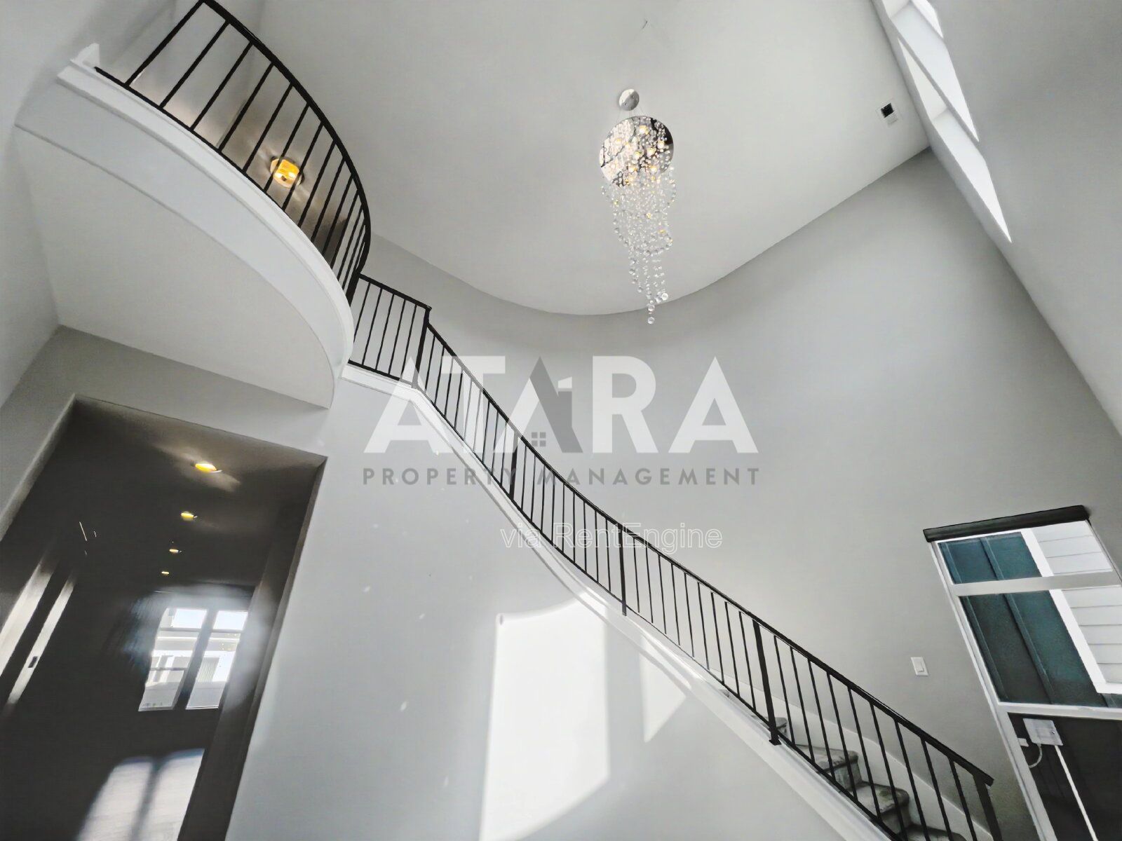 Spacious 5-Bedroom Retreat in Cottonwood Heights property image
