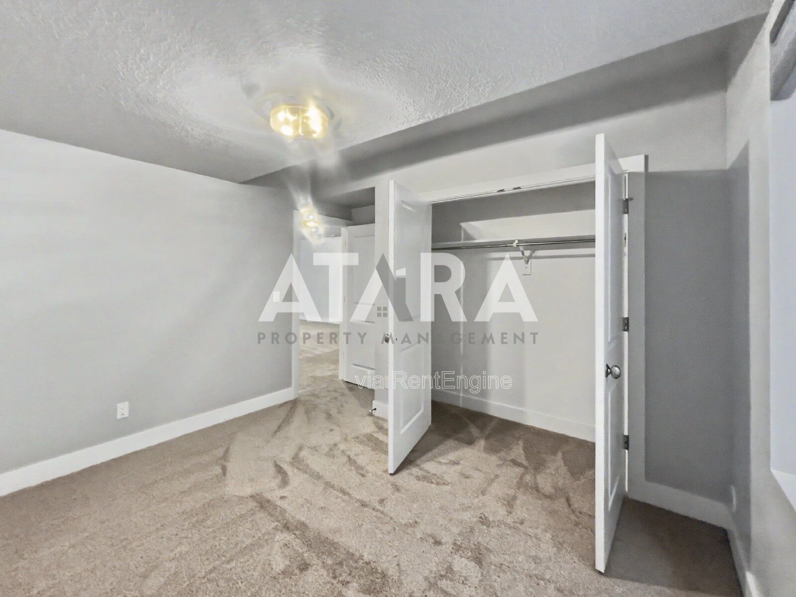 Spacious 5-Bedroom Retreat in Cottonwood Heights property image