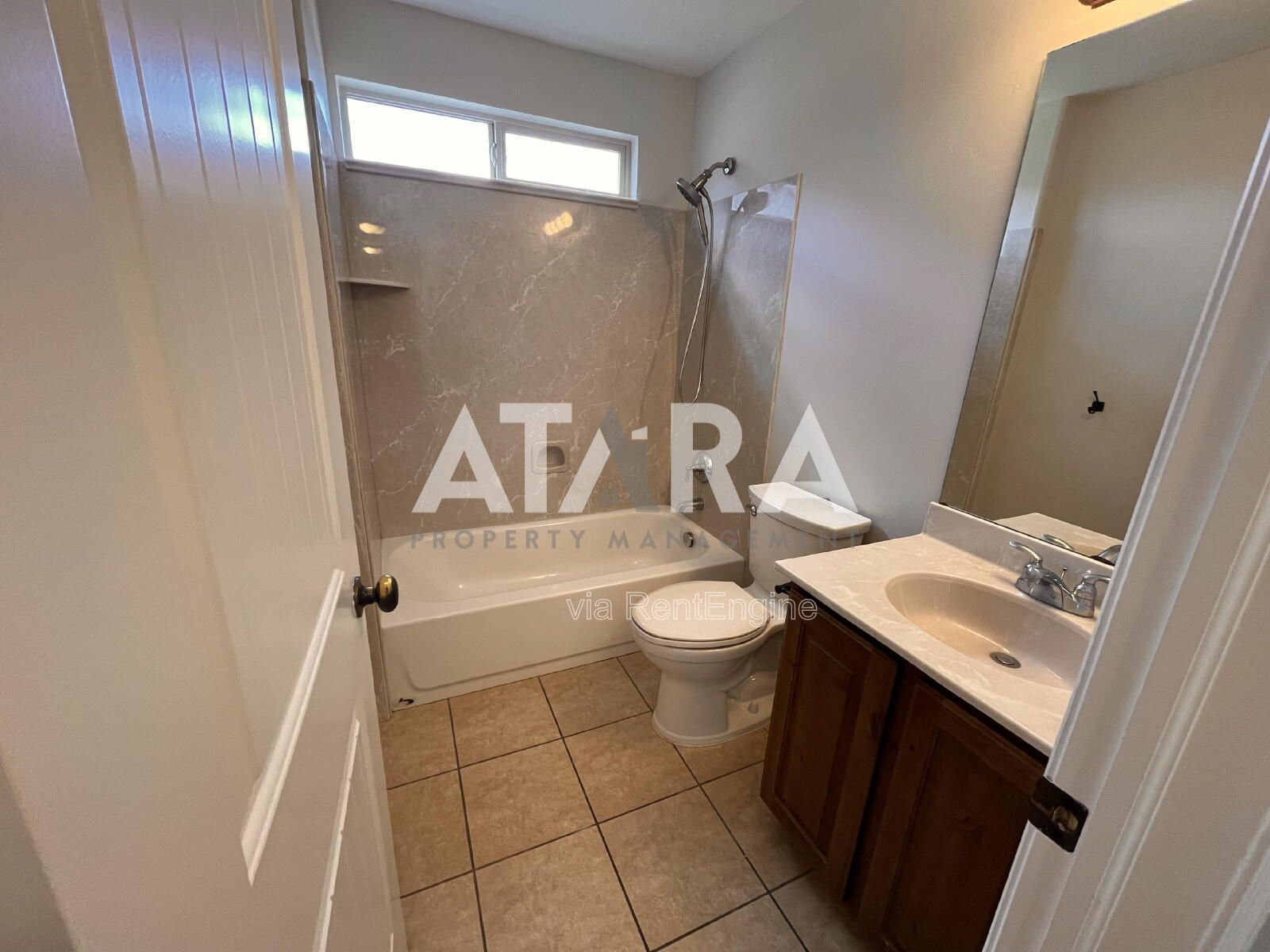 Spacious Pet Friendly Home in Eagle Mountain! —5 Bed / 3 Bath w/ Stunning Views & Vaulted Great Room! property image