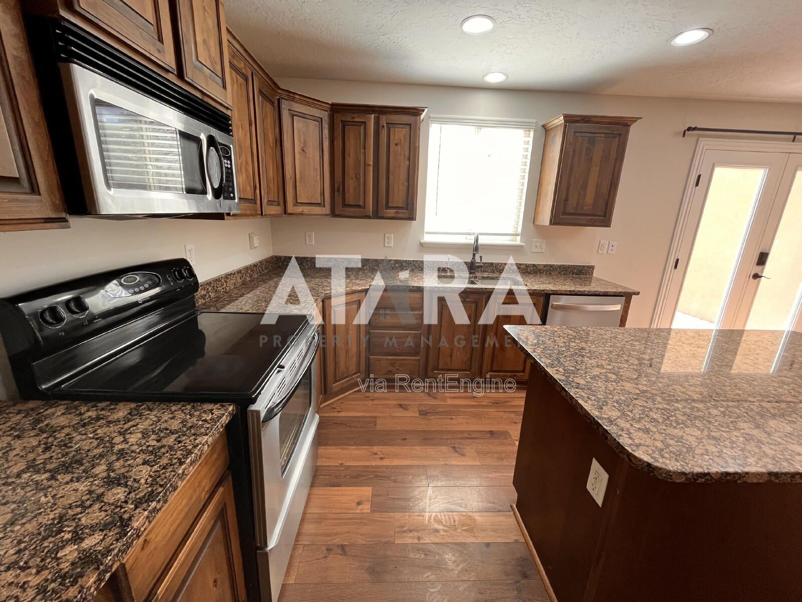 Spacious Pet Friendly Home in Eagle Mountain! —5 Bed / 3 Bath w/ Stunning Views & Vaulted Great Room! property image
