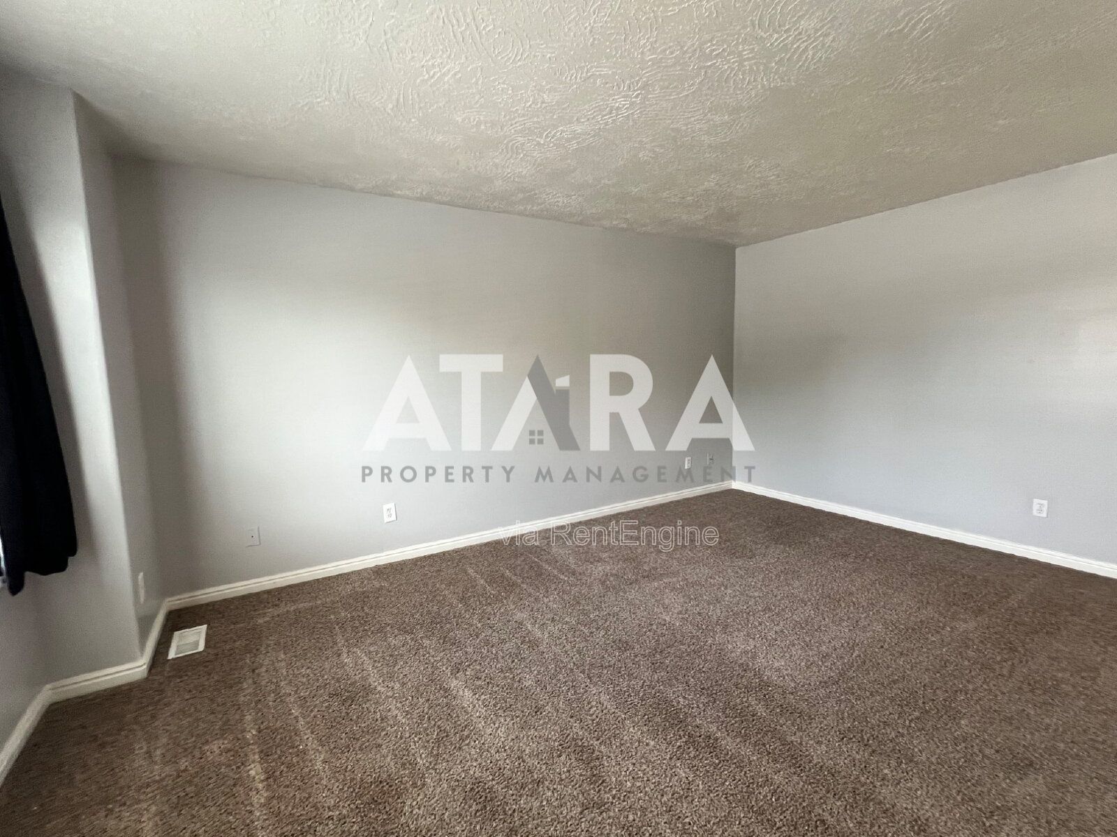 Charming 3-Bedroom, 2-Bath Townhouse in the Heart of Ogden - Bright, Spacious & Convenient Living. property image