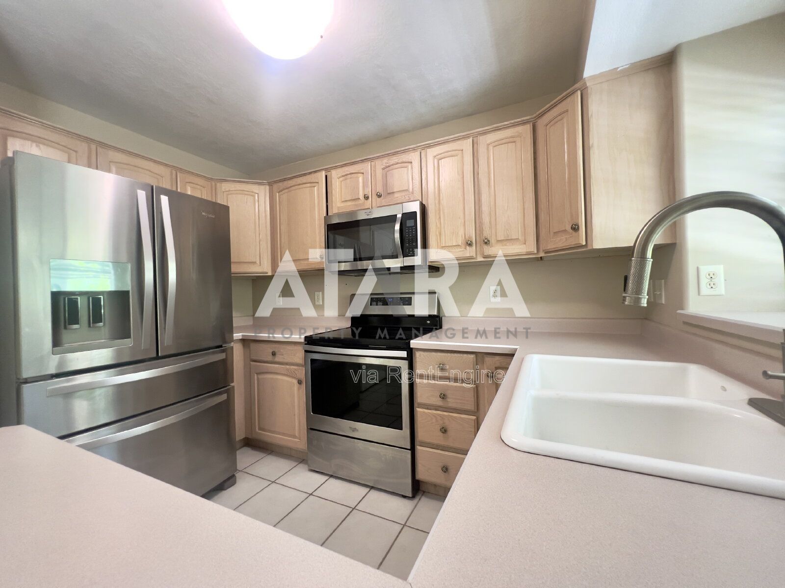 Pet-Friendly 5-Bed Home w/ Solar, Hot Tub, Great Back yard! Community Pool property image