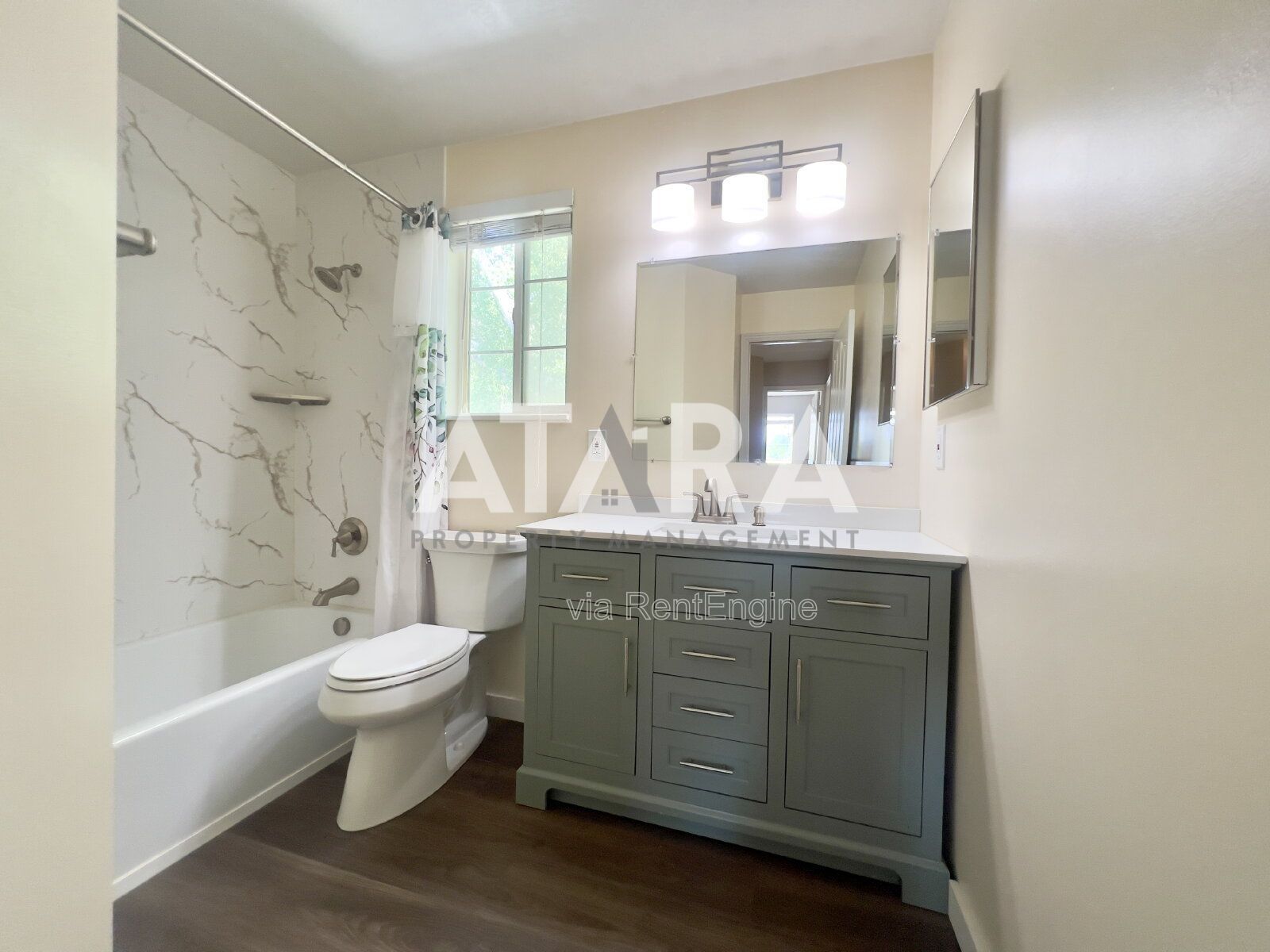 Pet-Friendly 5-Bed Home w/ Solar, Hot Tub, Great Back yard! Community Pool property image