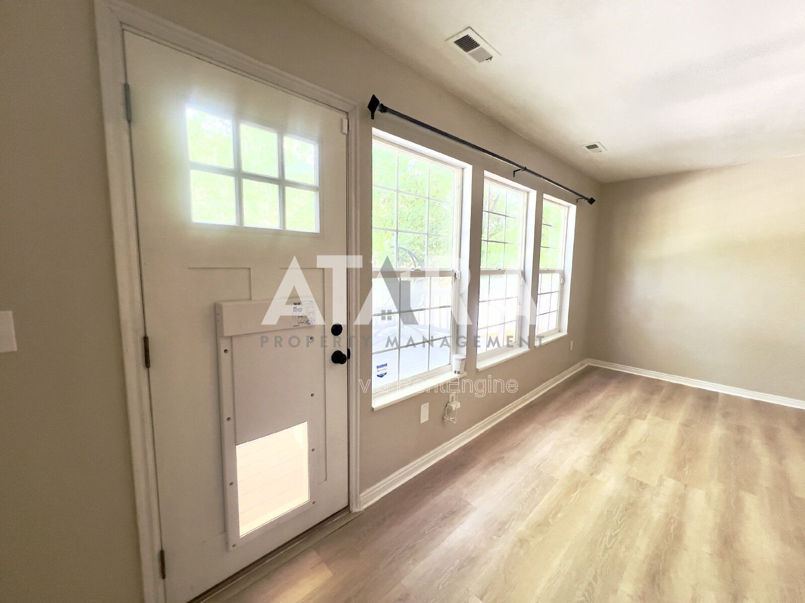 Pet-Friendly 5-Bed Home w/ Solar, Hot Tub, Great Back yard! Community Pool property image