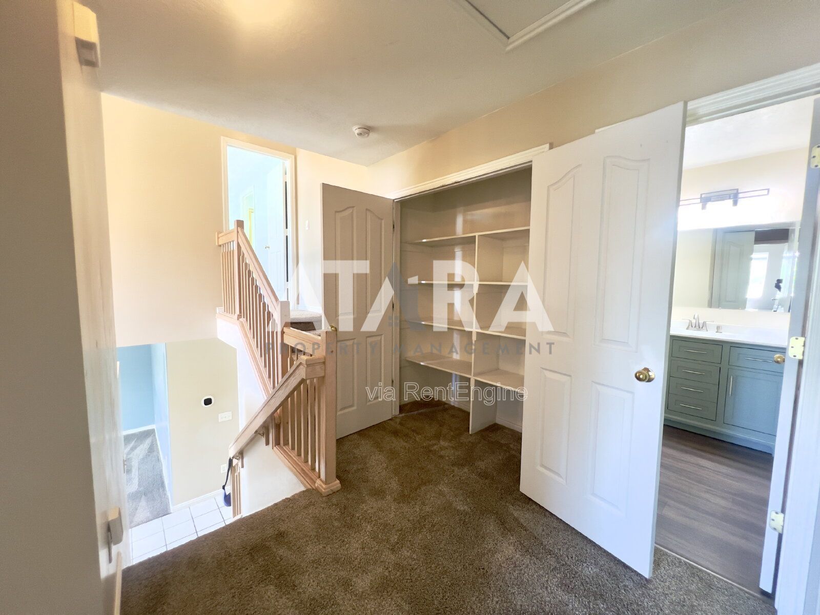 Pet-Friendly 5-Bed Home w/ Solar, Hot Tub, Great Back yard! Community Pool property image