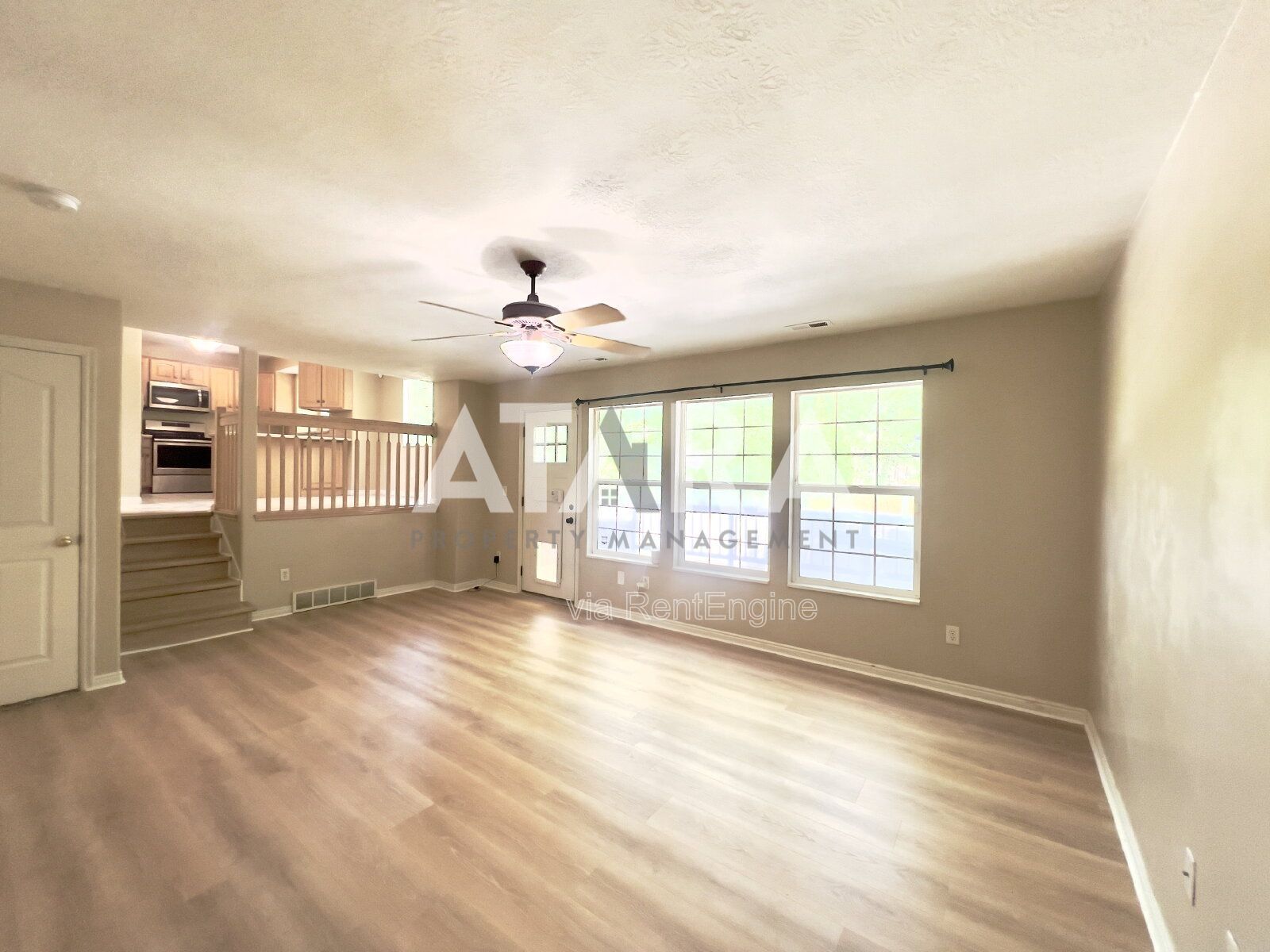 Pet-Friendly 5-Bed Home w/ Solar, Hot Tub, Great Back yard! Community Pool property image
