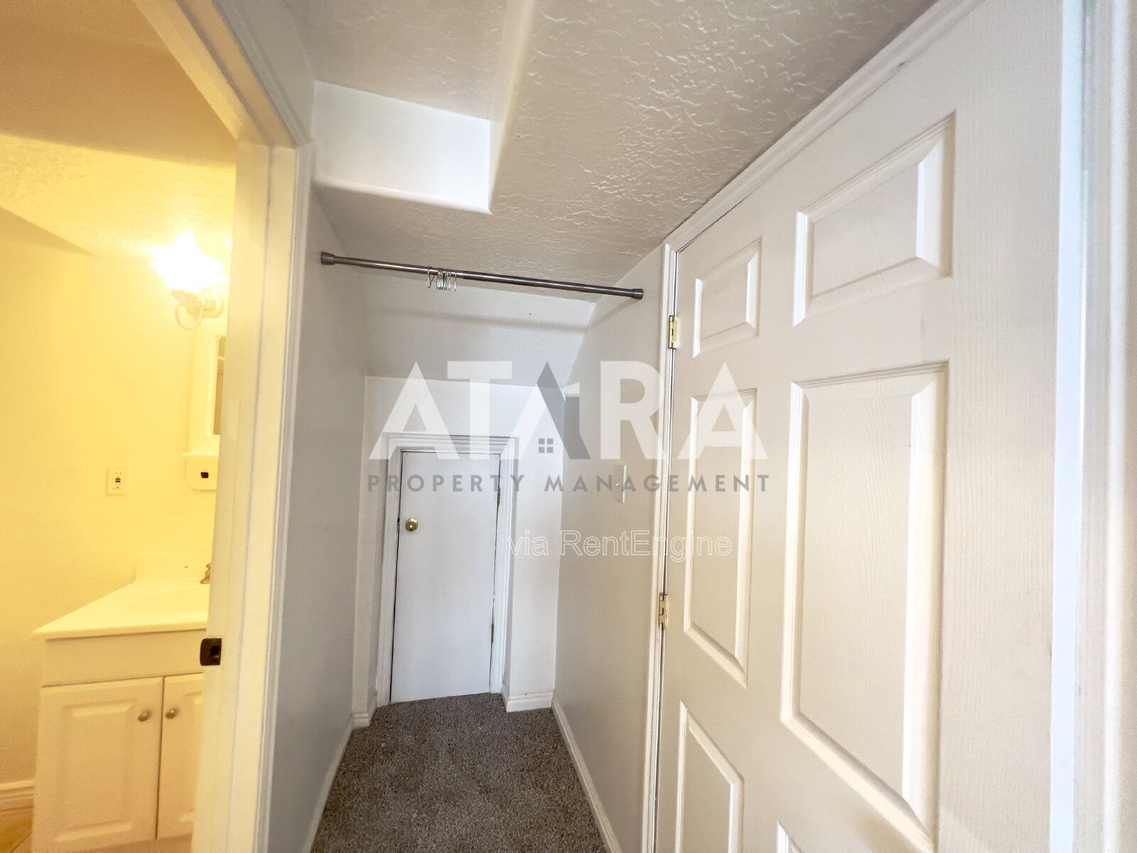 Pet-Friendly 5-Bed Home w/ Solar, Hot Tub, Great Back yard! Community Pool property image