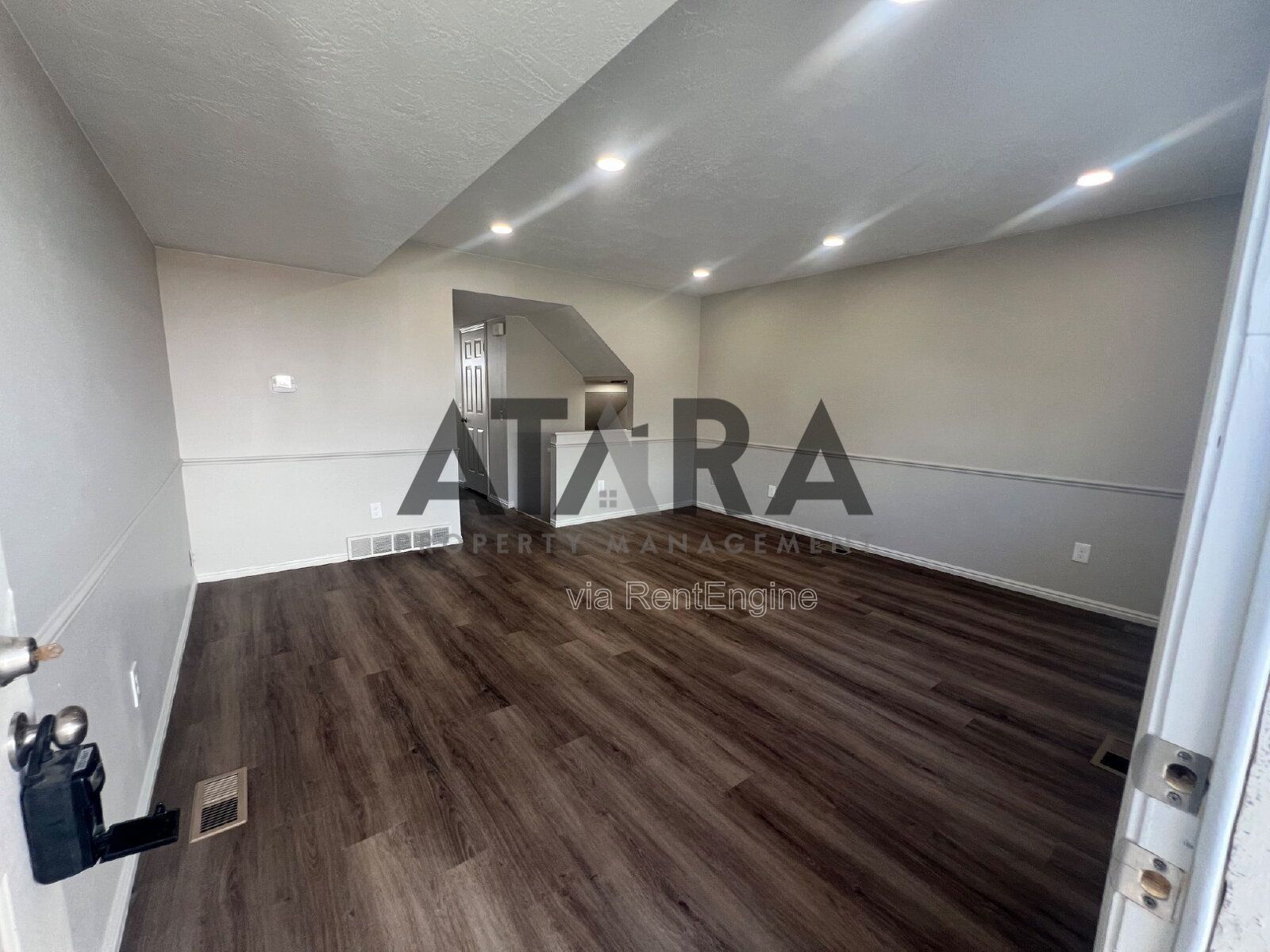 Comfort for You & Your Pet - 3 Bed NSL #13 property image