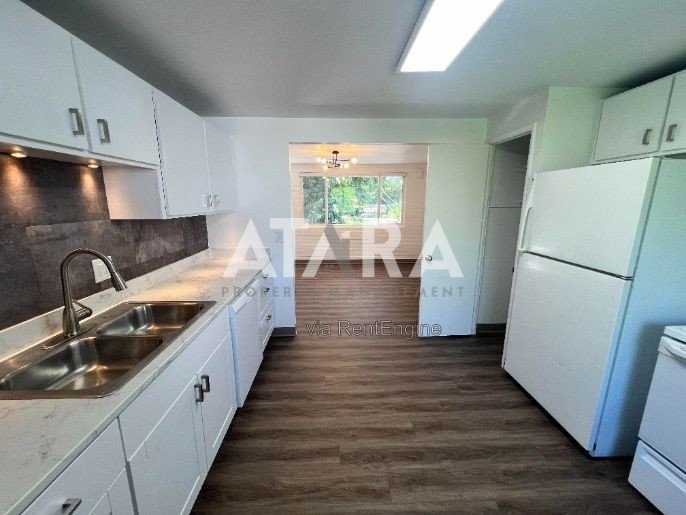Charming 2 Bed, 1 Bath Apartment in the Heart of Sandy! property image