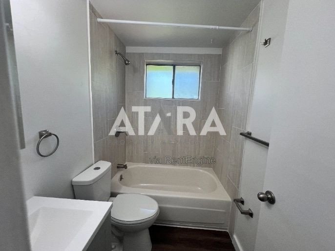 Charming 2 Bed, 1 Bath Apartment in the Heart of Sandy! property image