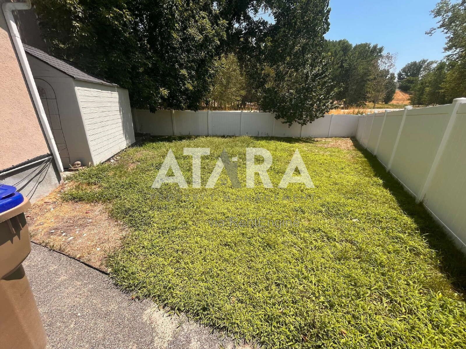 Pet-Friendly 5-Bed Home w/ Solar, Hot Tub, Great Back yard! Community Pool property image
