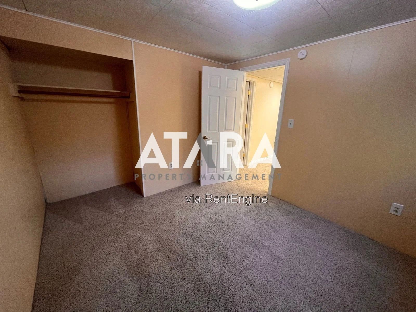 Spacious 5 Bed / 2 Bath Home in Murray  Plenty of Room to Live, Work & Entertain! property image