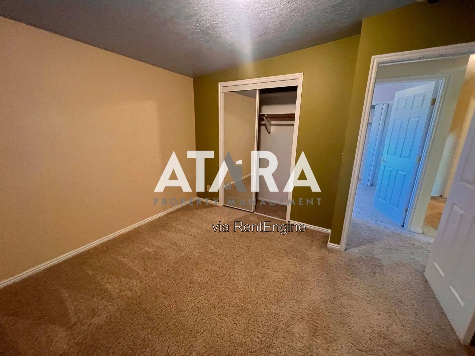 Spacious 5 Bed / 2 Bath Home in Murray  Plenty of Room to Live, Work & Entertain! property image