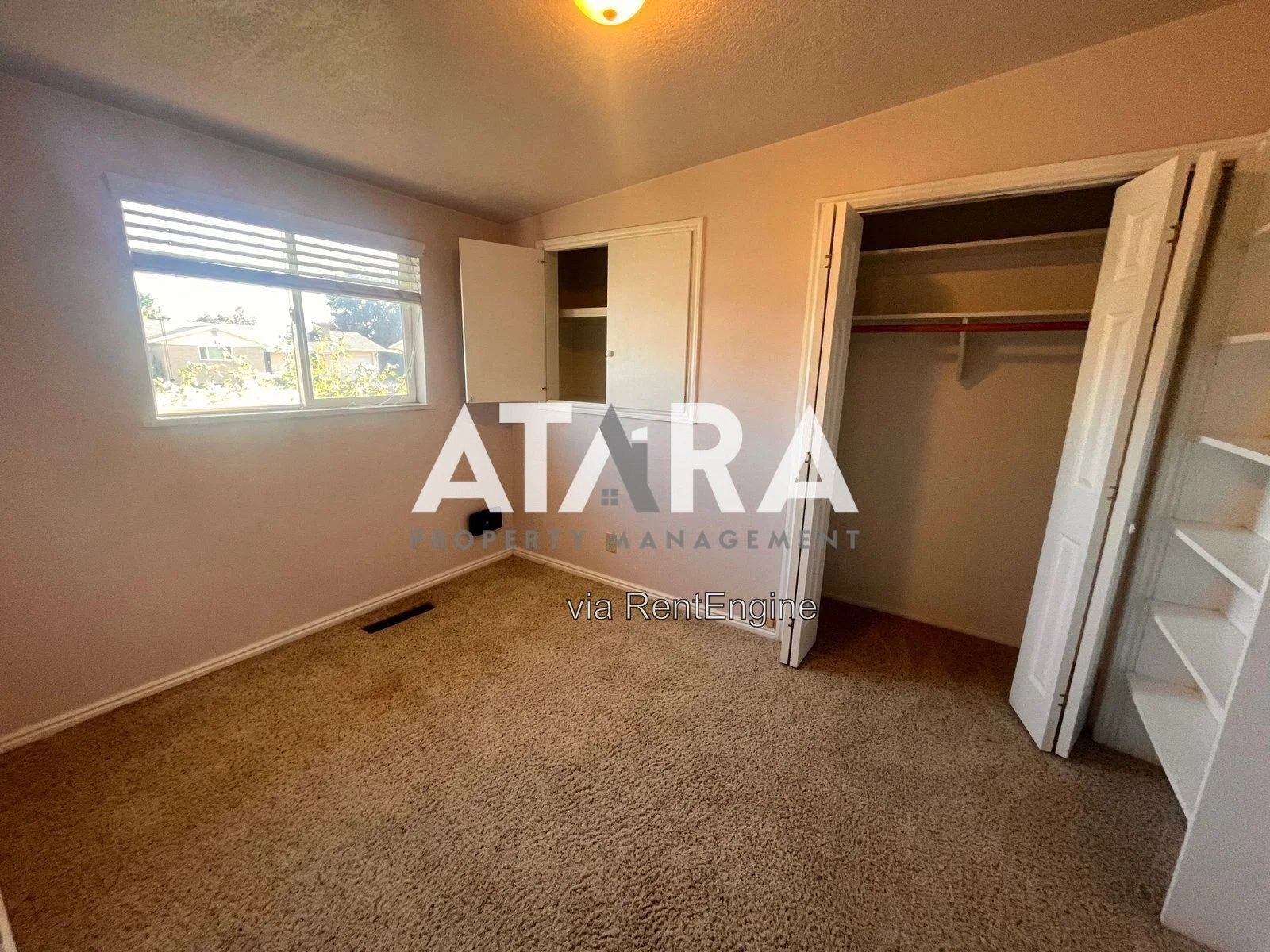 Spacious 5 Bed / 2 Bath Home in Murray  Plenty of Room to Live, Work & Entertain! property image