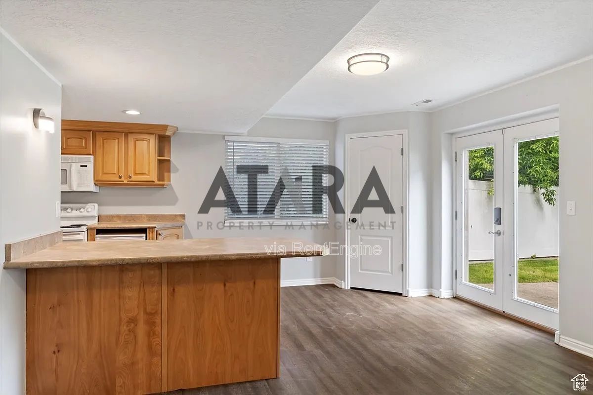 3 Bedroom, 1 Bath Walk-Out Basement Apartment in the Beautiful Farmington Foothills property image