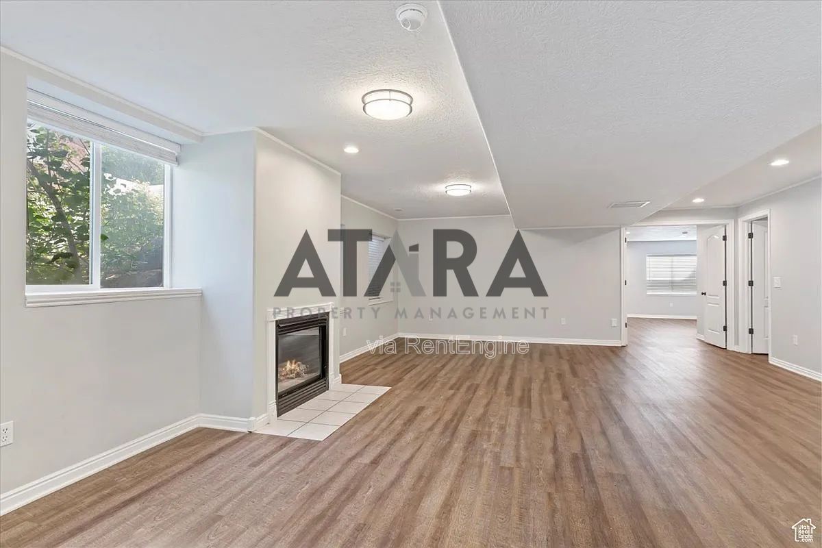 3 Bedroom, 1 Bath Walk-Out Basement Apartment in the Beautiful Farmington Foothills property image