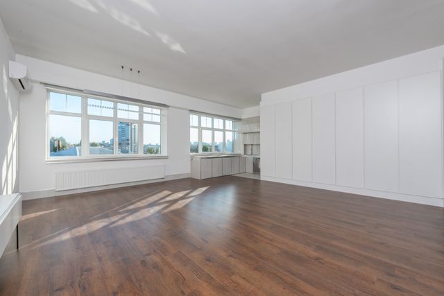 a picture of a brightly lit apartment